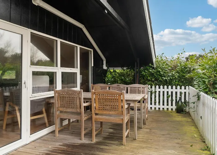 3 Bedroom Beautiful In Samso 度假居 Tanderup
